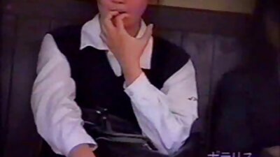 สาวผมน้ำตาลกระตุ้นจู๋ของผู้ชายด้วยการอมควย แล้วนั่งลงบนตัวเขา ค ริ ป วีดีโอ โป้