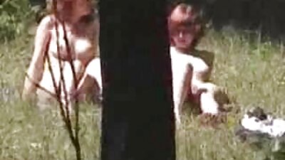เพศเลสเบี้ยนอ่อนโยนกับ pussies หัวล้านเลีย หนัง วีดีโอ โป้