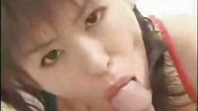 เป็นเวลาครึ่งชั่วโมงแห่งความอัปยศอดสูทางทวารหนั​​กพ่อของคนโง่สัญญากับสาวสวยรถ. วิดีโอ คลิป โป้